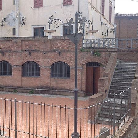 B&B Duccio Di Buoninsegna Сиена Экстерьер фото