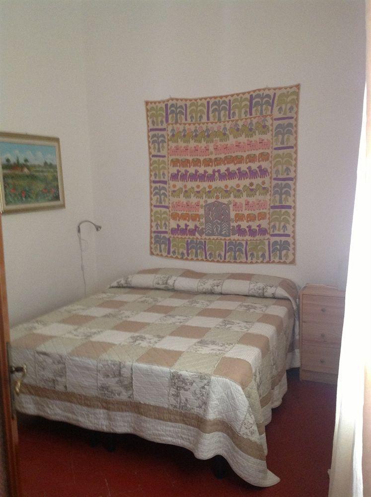 B&B Duccio Di Buoninsegna Сиена Экстерьер фото
